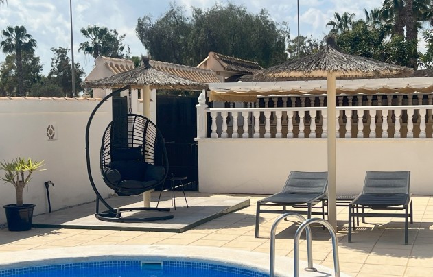 Herverkoop - Villa - Guardamar del Segura - El Raso