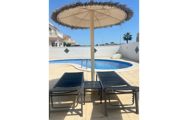 Herverkoop - Villa - Guardamar del Segura - El Raso