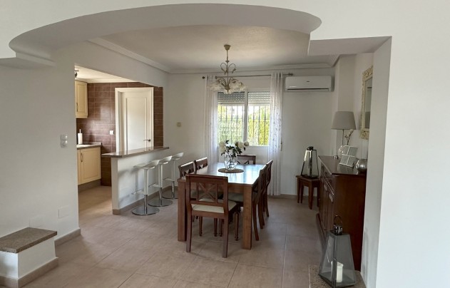 Herverkoop - Villa - Guardamar del Segura - El Raso
