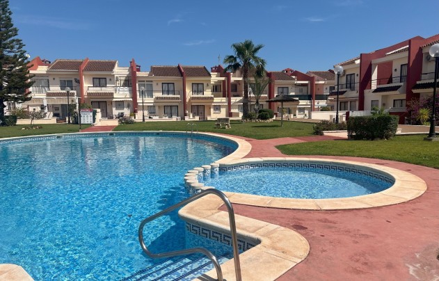 Herverkoop - Villa - Guardamar del Segura - El Raso
