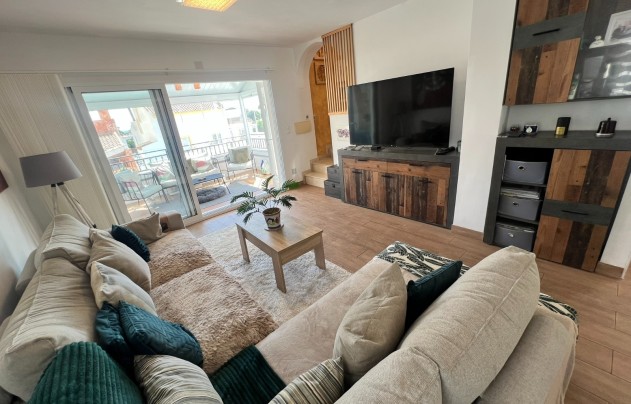 Resale - Villa - Villamartín