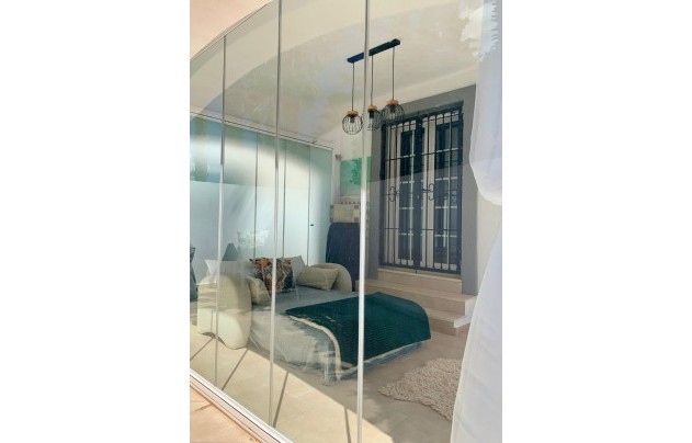Resale - Villa - Villamartín