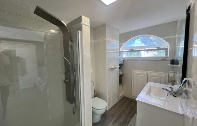 Resale - Villa - Villamartín