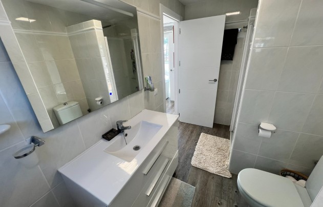 Resale - Villa - Villamartín