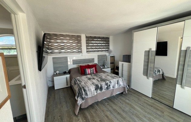 Resale - Villa - Villamartín