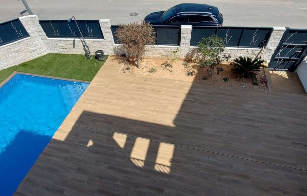 Herverkoop - Villa - Ciudad Quesada - 03170