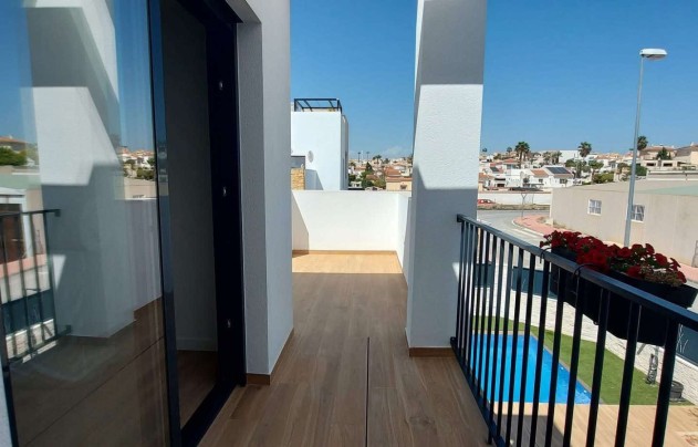 Herverkoop - Villa - Ciudad Quesada - 03170