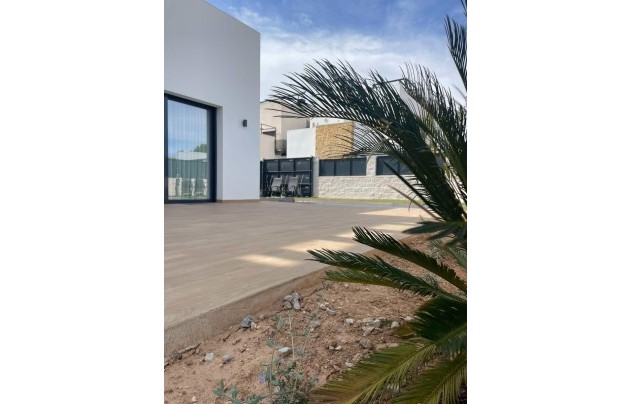 Herverkoop - Villa - Ciudad Quesada - 03170