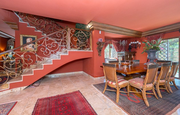 Resale - Villa - Benidorm