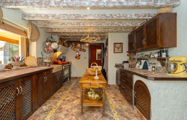 Resale - Villa - Benidorm