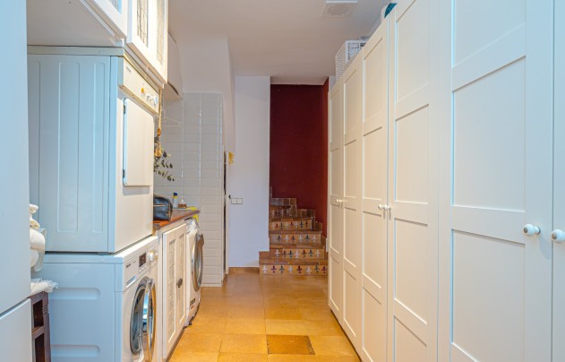Resale - Villa - Benidorm