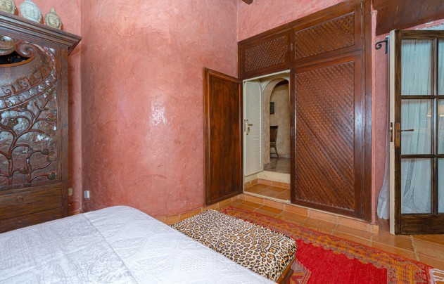 Resale - Villa - Benidorm
