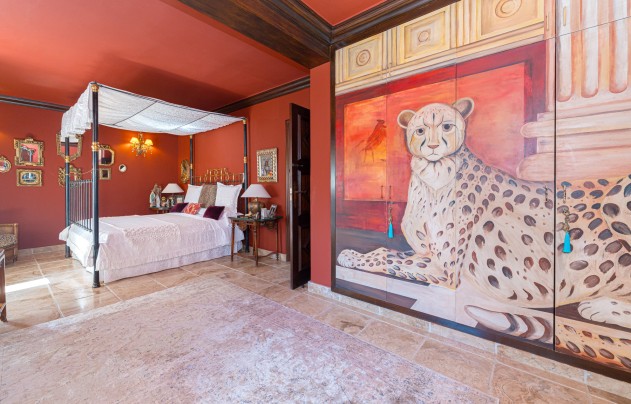 Resale - Villa - Benidorm