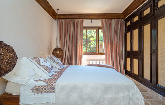 Resale - Villa - Benidorm