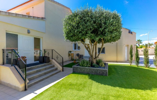 Resale - Villa - Ciudad Quesada