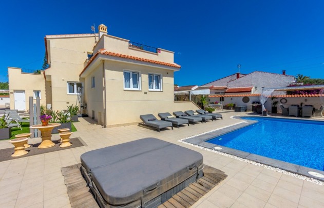 Resale - Villa - Ciudad Quesada