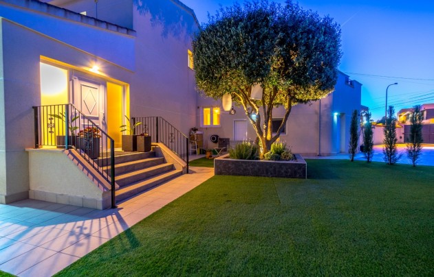 Resale - Villa - Ciudad Quesada