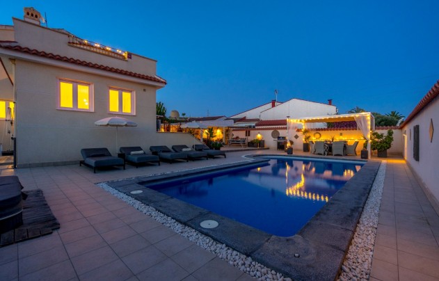 Resale - Villa - Ciudad Quesada