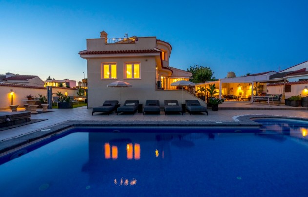 Resale - Villa - Ciudad Quesada
