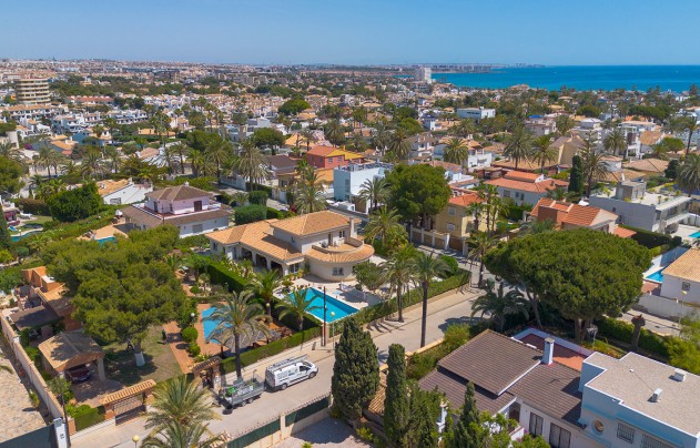 Resale - Villa - Orihuela Costa - Cabo Roig