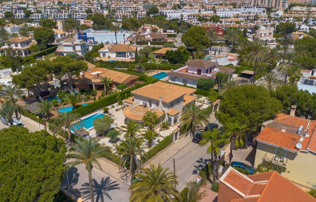 Resale - Villa - Orihuela Costa - Cabo Roig