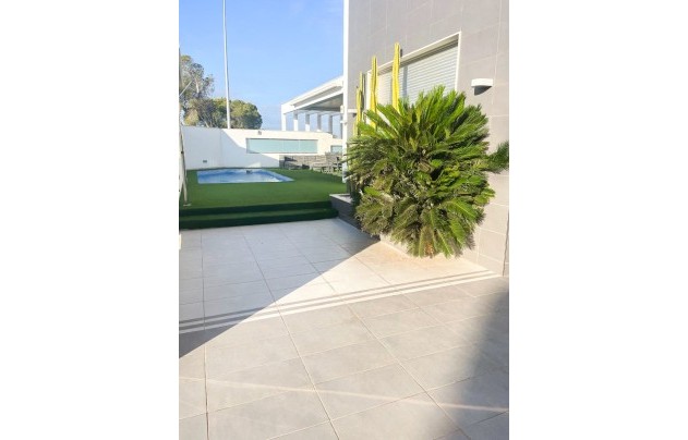 Herverkoop - Villa - Orihuela Costa - Mil Palmeras