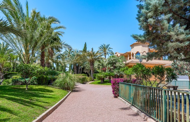 Herverkoop - Villa - Elche