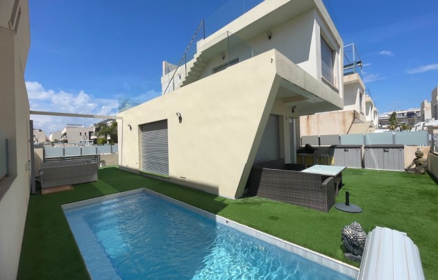 Resale - Villa - Orihuela Costa - Mil Palmeras