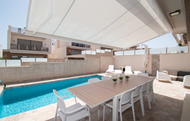 Herverkoop - Villa - Orihuela Costa - Villamartín