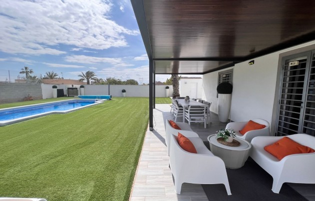 Resale - 5. Finca / Country Property - Elche - La Marina