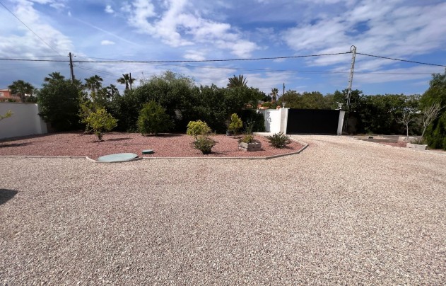 Resale - 5. Finca / Country Property - Elche - La Marina