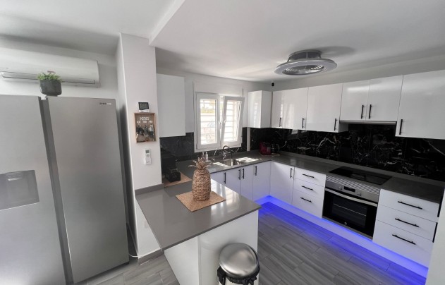 Resale - 5. Finca / Country Property - Elche - La Marina