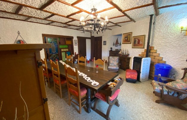 Resale - Villa - Sax