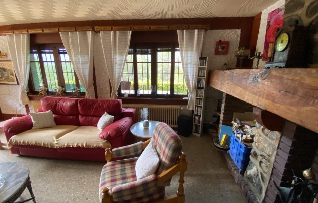 Resale - Villa - Sax