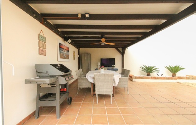 Resale - Villa - Torrevieja - Los Balcones