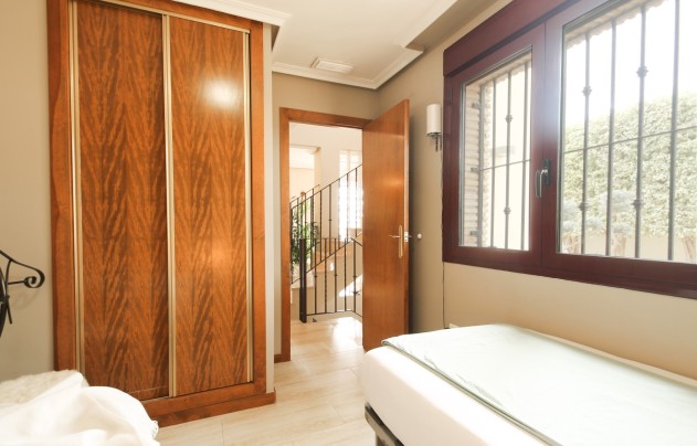 Resale - Villa - Torrevieja - Los Balcones