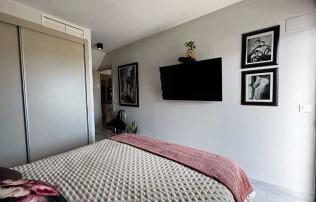 Resale - Apartment - Orihuela Costa - Playa Flamenca