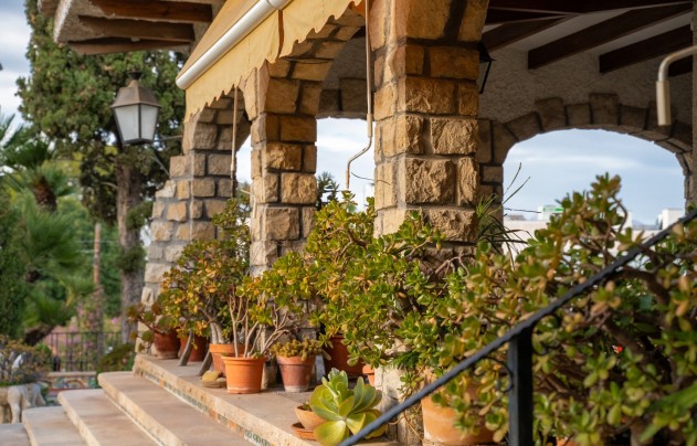 Resale - Villa - Alicante - Albufereta