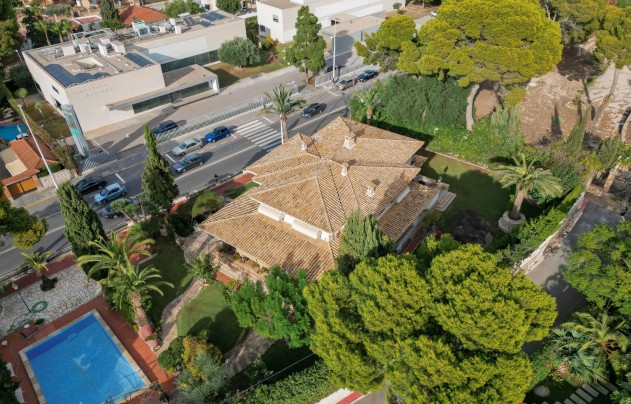 Resale - Villa - Alicante - Albufereta