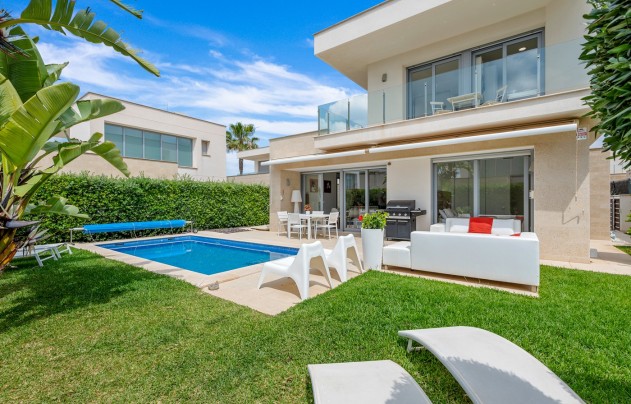Resale - Villa - Orihuela - Vistabella