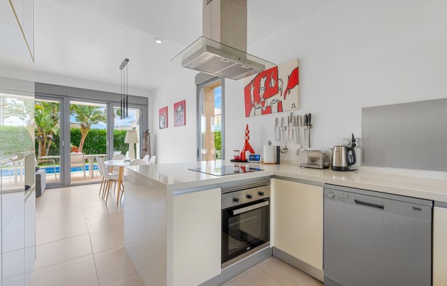 Resale - Villa - Orihuela - Vistabella