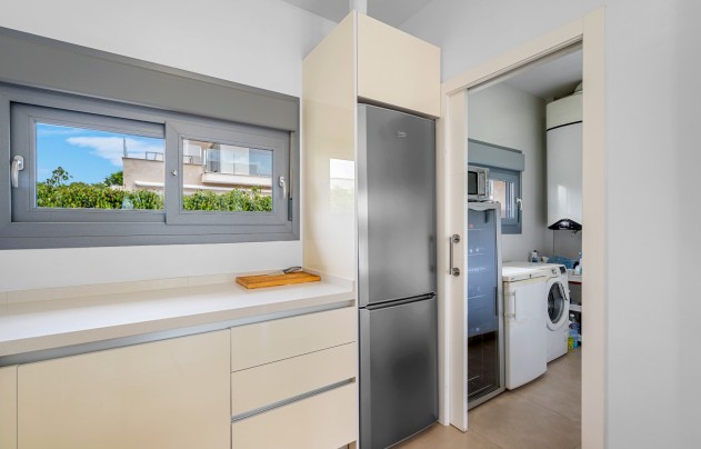 Resale - Villa - Orihuela - Vistabella