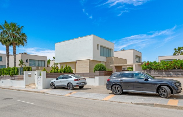Resale - Villa - Orihuela - Vistabella