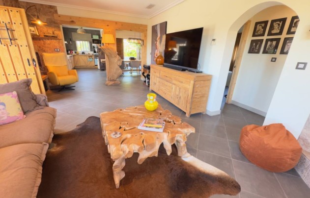 Resale - Villa - Catral