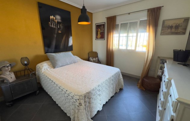 Resale - Villa - Catral