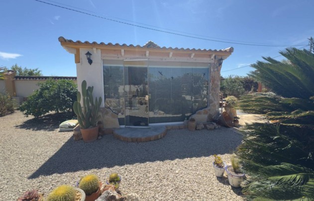 Resale - Villa - Catral