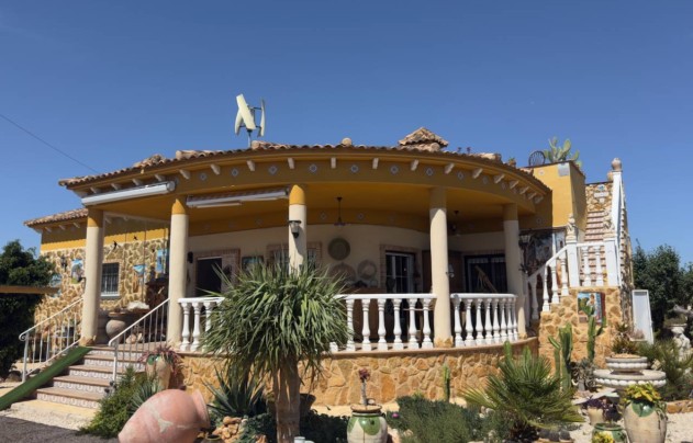 Resale - Villa - Catral