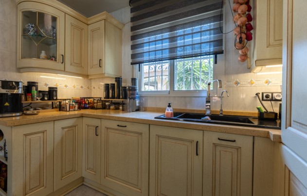 Herverkoop - Villa - Benijofar