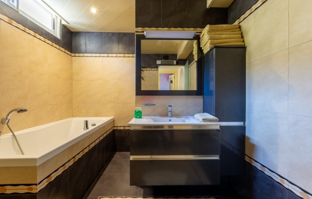 Herverkoop - Villa - Benijofar