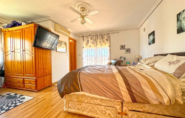 Resale - Villa - Torrevieja - Los Balcones